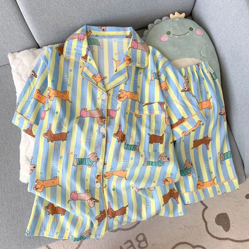 2Summer short-sleeve pajama set for women, comfortable and trendy, shorts that can be worn outside, home wear set
2Summer short-sleeve pajama set for women, comfortable and trendy, shorts that can be worn outside, home wear set