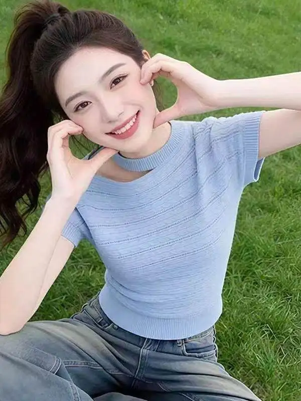 Chic Casual Knitted Short Sleeve Women's T-shirt Summer New Style Versatile Soft Medium Gauge Knit round Neck Elastic Fit
Chic Casual Knitted Short Sleeve Women's T-shirt Summer New Style Versatile Soft Medium Gauge Knit round Neck Elastic Fit