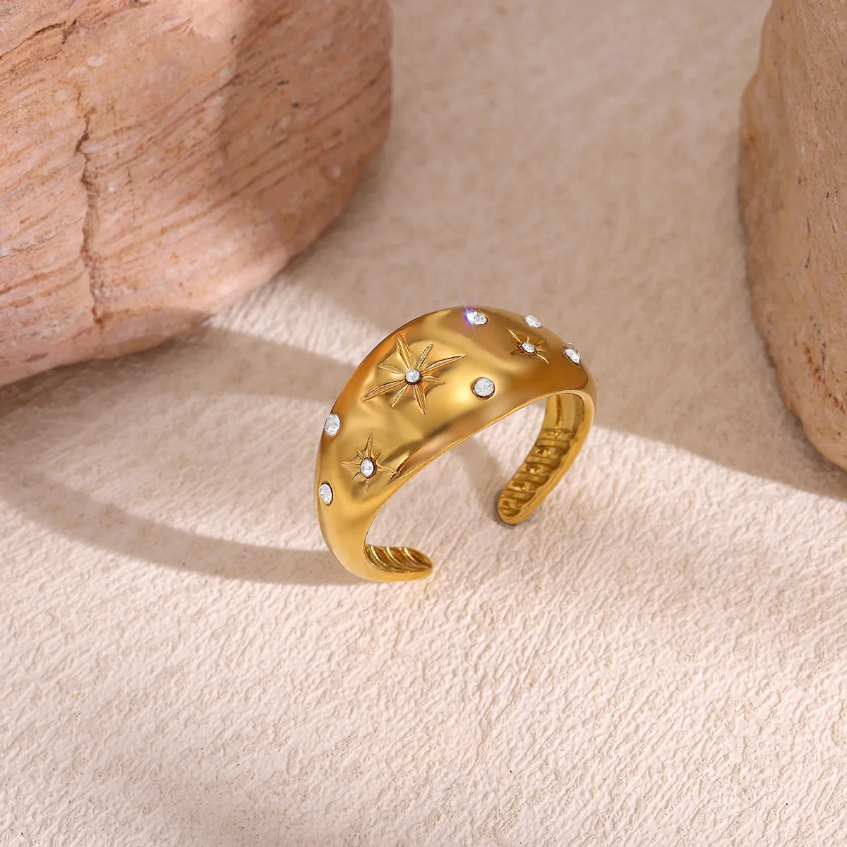 Charm Star Chunky Rings for Women Gold Color Dome Inlaid Cubic Zirconia Open Ring Stainless Steel Jewelry Gift
Charm Star Chunky Rings for Women Gold Color Dome Inlaid Cubic Zirconia Open Ring Stainless Steel Jewelry Gift