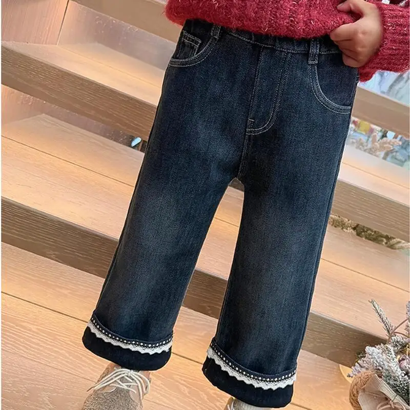 Зимние утепленные джинсы для девочек, осенние широкие прямые брюки, универсальные детские теплые кавайные модные новые стильные повседневные одежды
Зимние утепленные джинсы для девочек, осенние широкие прямые брюки, универсальные детские теплые кавайные модные новые стильные повседневные одежды