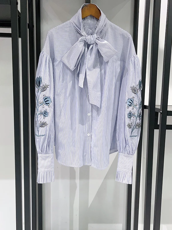 Romantic Bow Tie Embroidered Bubble Sleeve Striped Shirt for Women Spring 2026 Loose Fit Cotton French Style Long Sleeve
Romantic Bow Tie Embroidered Bubble Sleeve Striped Shirt for Women Spring 2026 Loose Fit Cotton French Style Long Sleeve