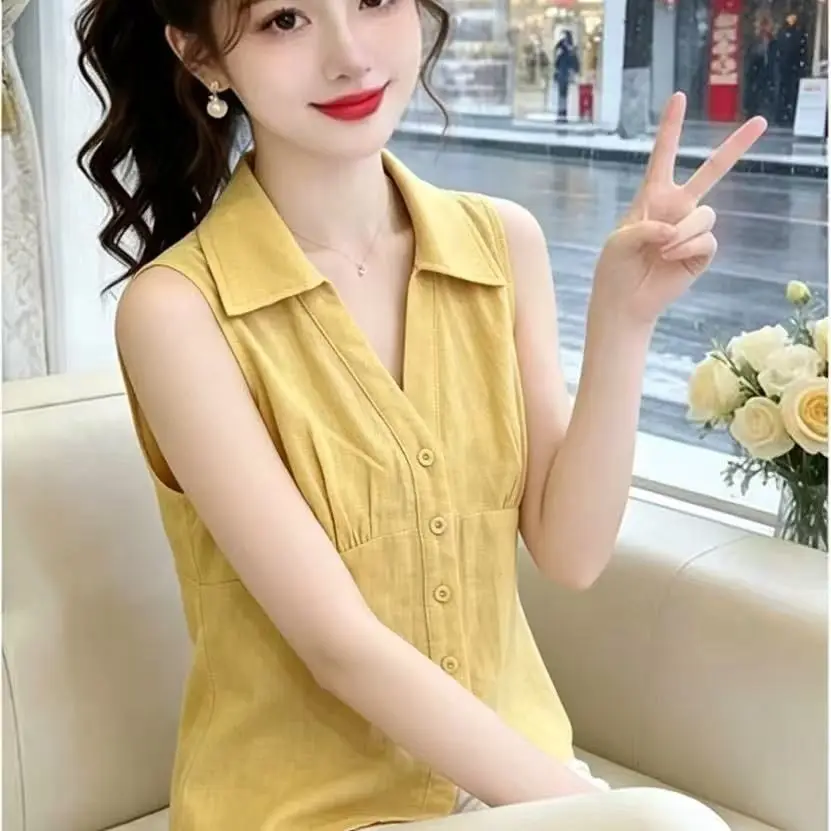 Summer New Style Women's Sleeveless Shirt Yellow Collar Waist-Cinching Fashionable Age-Defying French Style Loose Fit
Summer New Style Women's Sleeveless Shirt Yellow Collar Waist-Cinching Fashionable Age-Defying French Style Loose Fit