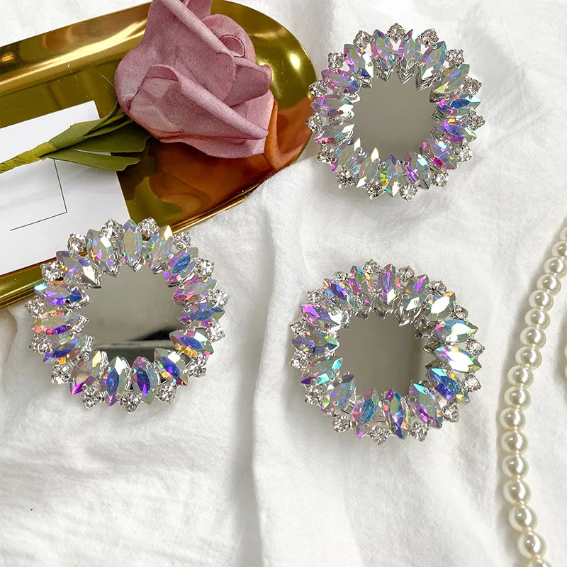 Зеркальный складной кронштейн, роскошный клей со стразами, ленивый настольный кронштейн, круглый коготь, кронштейн для подушки безопасности для телефона, поп-розетка, ручка для телефона
Зеркальный складной кронштейн, роскошный клей со стразами, ленивый настольный кронштейн, круглый коготь, кронштейн для подушки безопасности для телефона, поп-розетка, ручка для телефона