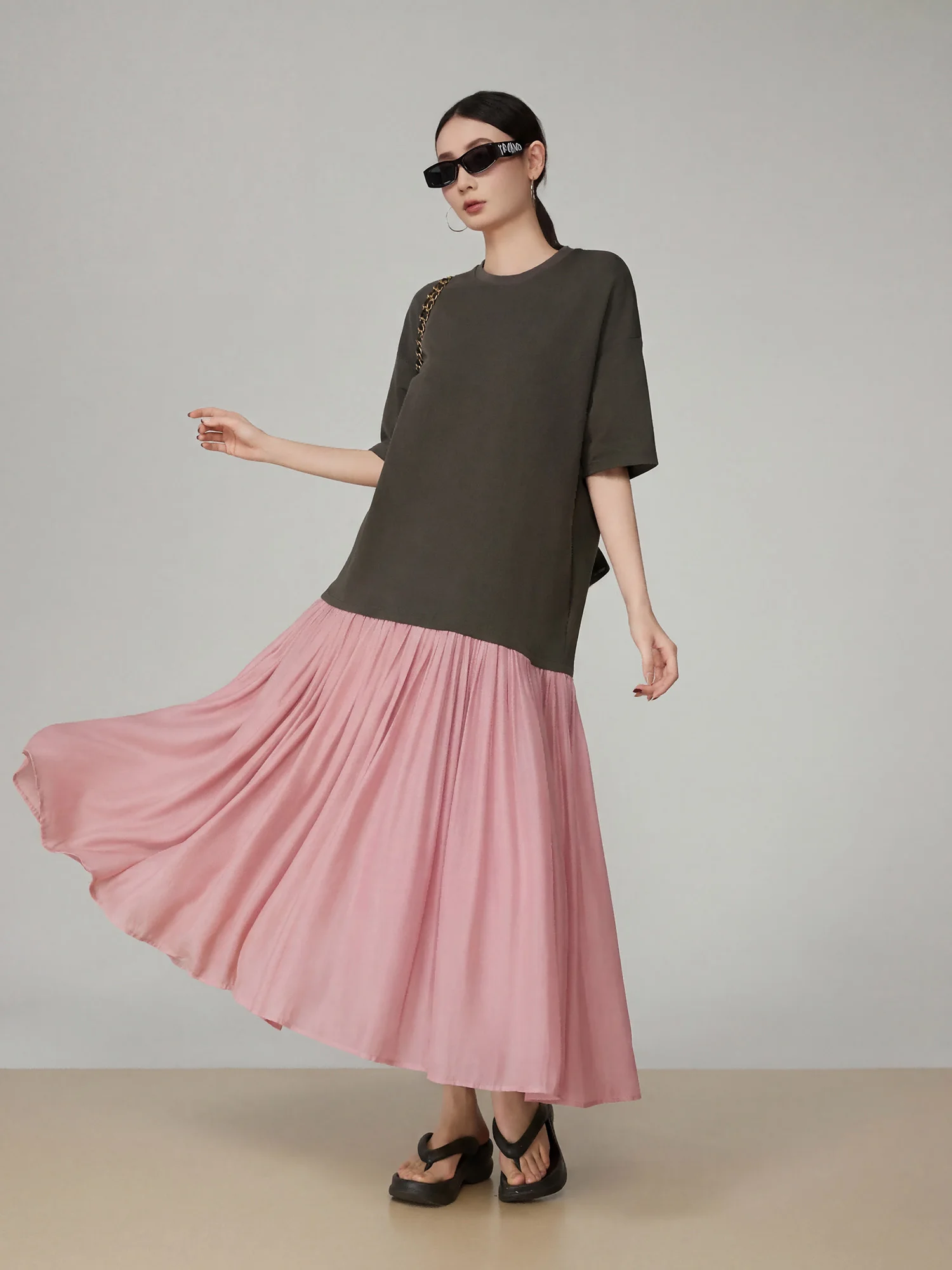 Retro Casual Patchwork A-Line Short Sleeve Dress Women's Loose Fit Summer New Style Elegant Long Dress City Commute
Retro Casual Patchwork A-Line Short Sleeve Dress Women's Loose Fit Summer New Style Elegant Long Dress City Commute
