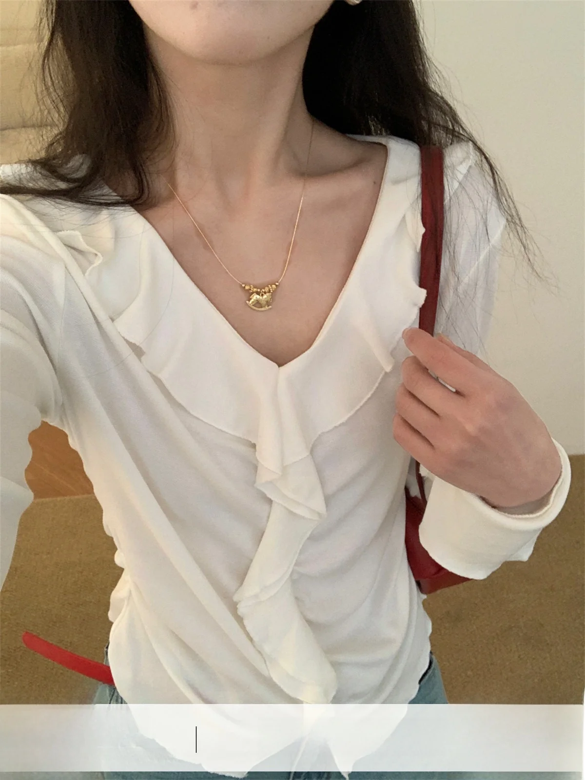 Korean Casual Sle Women's Elastic V-ne Ruffle Long Sve irt Slimming Design Spring 2026 New Faion Breathable Skin-f...
Korean Casual Sle Women's Elastic V-ne Ruffle Long Sve irt Slimming Design Spring 2026 New Faion Breathable Skin-f...