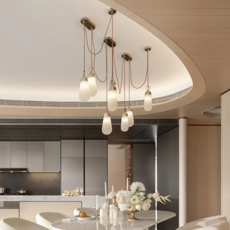 Nordic postmodern minimalist, light luxury restaurant chandelier
Nordic postmodern minimalist, light luxury restaurant chandelier