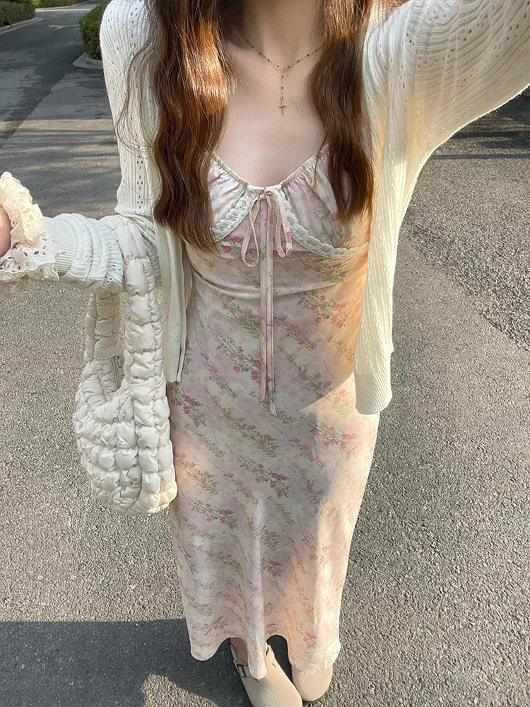 Keni plus Size Women's Lace Floral Print Halter Dress Two-Piece Set Autumn Season High Waist A-Line Skirt Long Sleeve V-Neck
Keni plus Size Women's Lace Floral Print Halter Dress Two-Piece Set Autumn Season High Waist A-Line Skirt Long Sleeve V-Neck