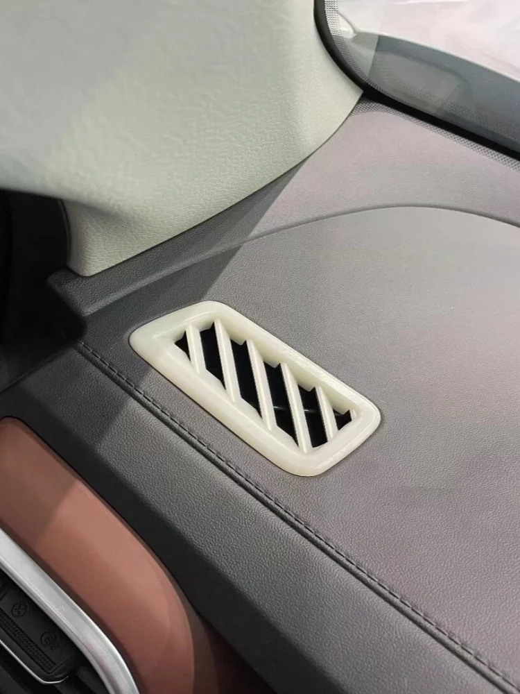 Suitable for Kia Sportage R 2021-2023 front upper left and right rear air outlet car decoration accessories
Suitable for Kia Sportage R 2021-2023 front upper left and right rear air outlet car decoration accessories
