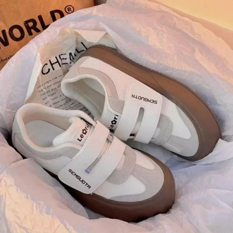 Women's Sports Shoes Platform Sneakers Summer Skateboard School Casual Tennis Female Flats Vintage Vulcanize Kawaii Footwear
Women's Sports Shoes Platform Sneakers Summer Skateboard School Casual Tennis Female Flats Vintage Vulcanize Kawaii Footwear