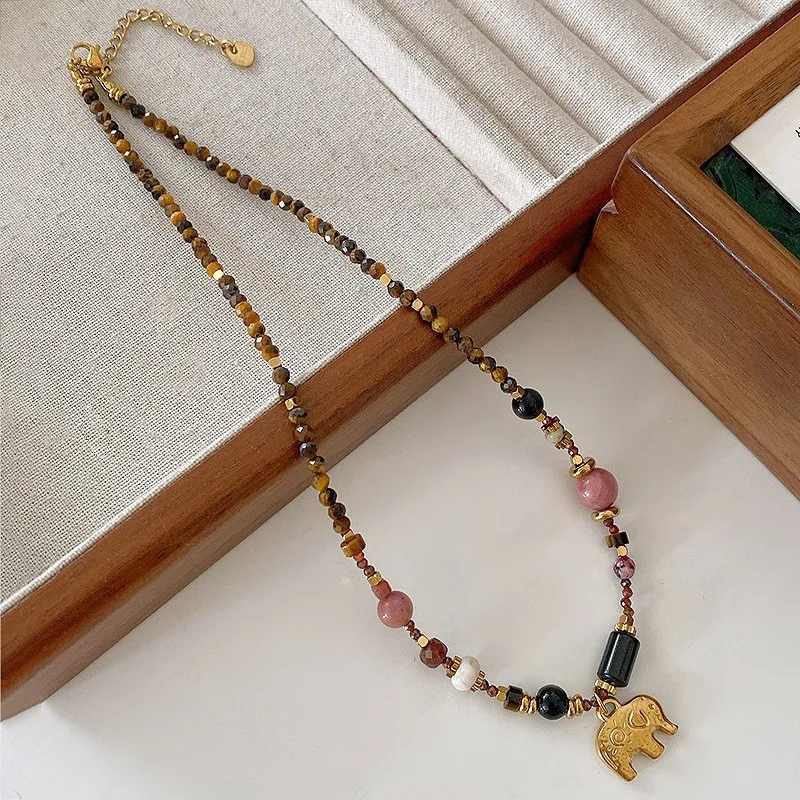 Dream Island Little Elephant Beaded Necklace Elegant Fashion Autumn Winter Melad Tiger Eye Stone Clavicle Chain Auspicious Eleph
Dream Island Little Elephant Beaded Necklace Elegant Fashion Autumn Winter Melad Tiger Eye Stone Clavicle Chain Auspicious Eleph