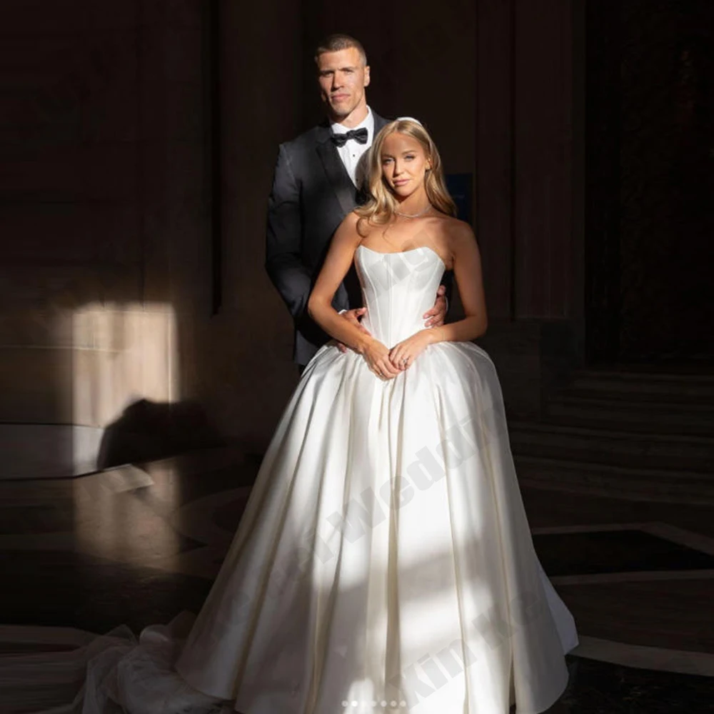 2026 Satin Women's Bridal Gowns Sexy Off Shoulder Sleeveless Princess Ball Wedding Dress Party vestido de novia Customized Robe
2026 Satin Women's Bridal Gowns Sexy Off Shoulder Sleeveless Princess Ball Wedding Dress Party vestido de novia Customized Robe