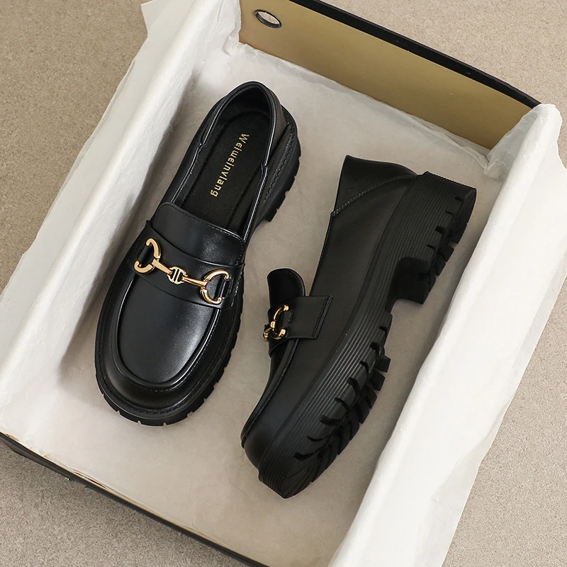 2026New height-increasing retro British-style leather shoes for petite individuals
2026New height-increasing retro British-style leather shoes for petite individuals