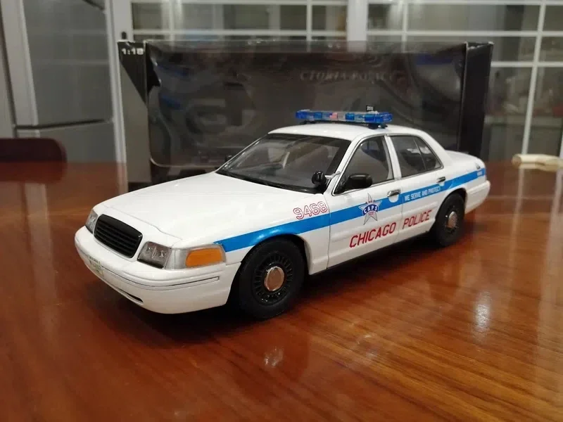 AUTOart 1:18 Chicago Police Car Simulation Limited Edition All Open Alloy Metal Static Car Model Toy Gift
AUTOart 1:18 Chicago Police Car Simulation Limited Edition All Open Alloy Metal Static Car Model Toy Gift