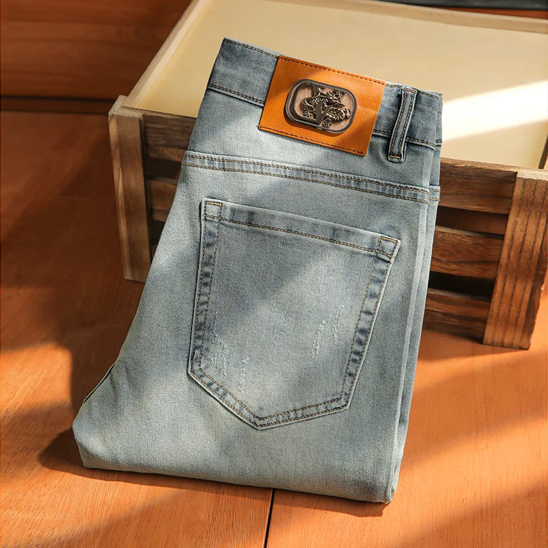 Fashionable rhinestone printed jeans for men, light luxury high-end clothing, elastic slimming trend, small leg cropped pants
Fashionable rhinestone printed jeans for men, light luxury high-end clothing, elastic slimming trend, small leg cropped pants