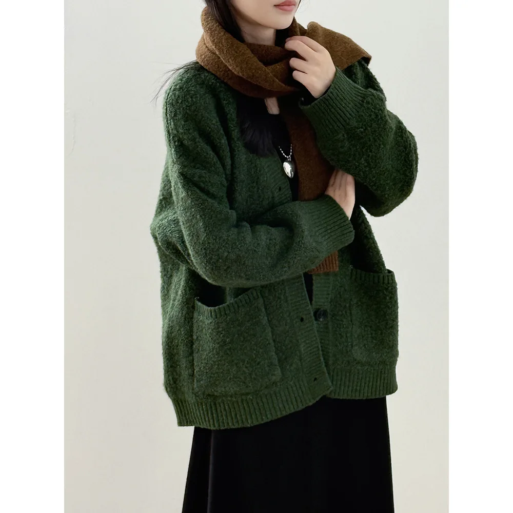 Свободный женский кардиган с v-образным вырезом в стиле ретро, зимний однотонный повседневный свободный вязаный топ
Свободный женский кардиган с v-образным вырезом в стиле ретро, зимний однотонный повседневный свободный вязаный топ