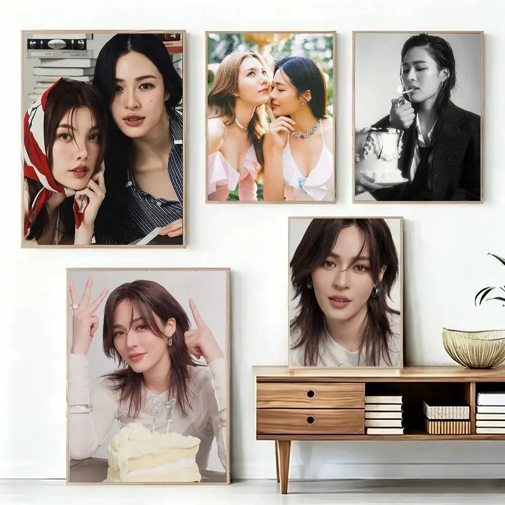 Actress L-Lingling Kwong LingOrm Poster High Quality Dorm Living Room Aesthetic Wall Decoration Painting Stickers Gift
Actress L-Lingling Kwong LingOrm Poster High Quality Dorm Living Room Aesthetic Wall Decoration Painting Stickers Gift