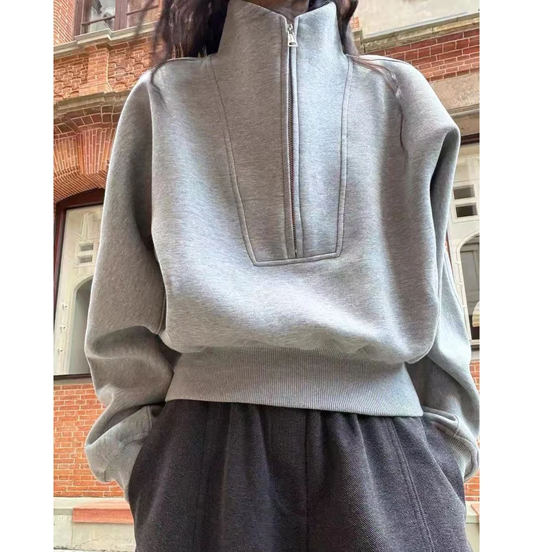 Серые короткие толстовки на молнии с воротником-стойкой, свободные повседневные спортивные пуловеры, модный уличный джемпер с длинными рукавами Y2K Harajuku
Серые короткие толстовки на молнии с воротником-стойкой, свободные повседневные спортивные пуловеры, модный уличный джемпер с длинными рукавами Y2K Harajuku