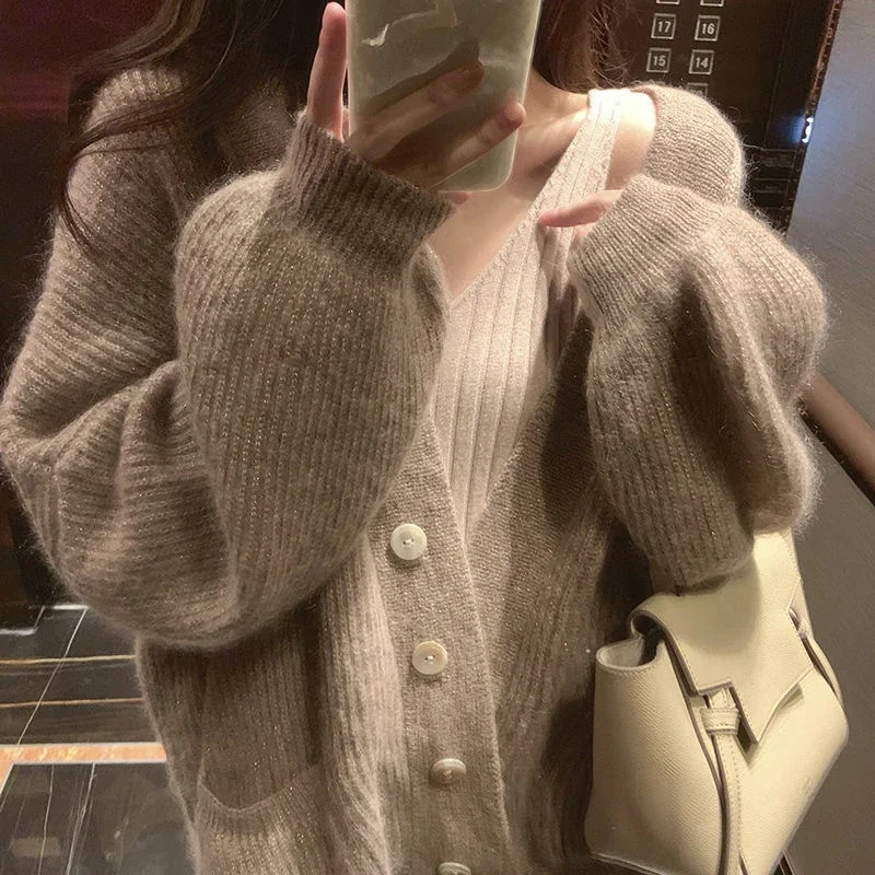 Solid Autumn Winter V Neck Single Breasted Cardigan Women Korean Loose Lazy Wind Woman Sweater Fashion Pockets Sweater Coat N513
Solid Autumn Winter V Neck Single Breasted Cardigan Women Korean Loose Lazy Wind Woman Sweater Fashion Pockets Sweater Coat N513
