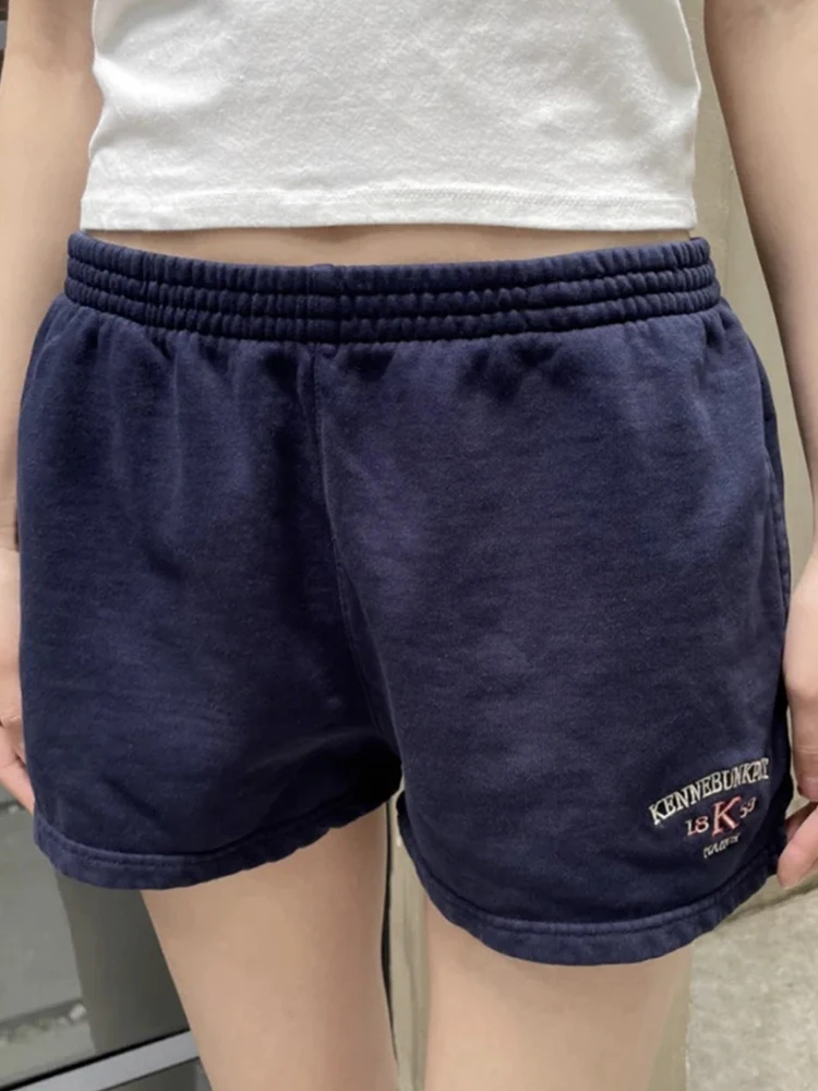 Casual Women Letter Embroidery Shorts Streetwear Cotton Elastic High Waist Split Sweatpants Female Summer Vintage Sports Shorts
Casual Women Letter Embroidery Shorts Streetwear Cotton Elastic High Waist Split Sweatpants Female Summer Vintage Sports Shorts