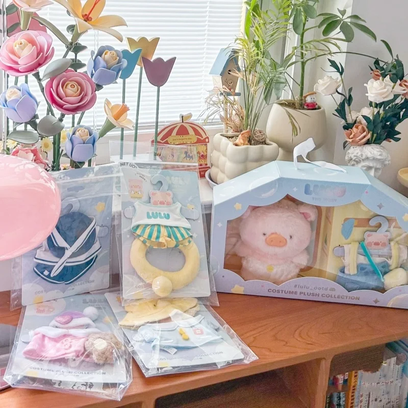 52toys New Original Lulu The Piggy Ootd Series Toy Cute Anime Merch Perfect Decoration Height: About 17cm/6.7inch
52toys New Original Lulu The Piggy Ootd Series Toy Cute Anime Merch Perfect Decoration Height: About 17cm/6.7inch
