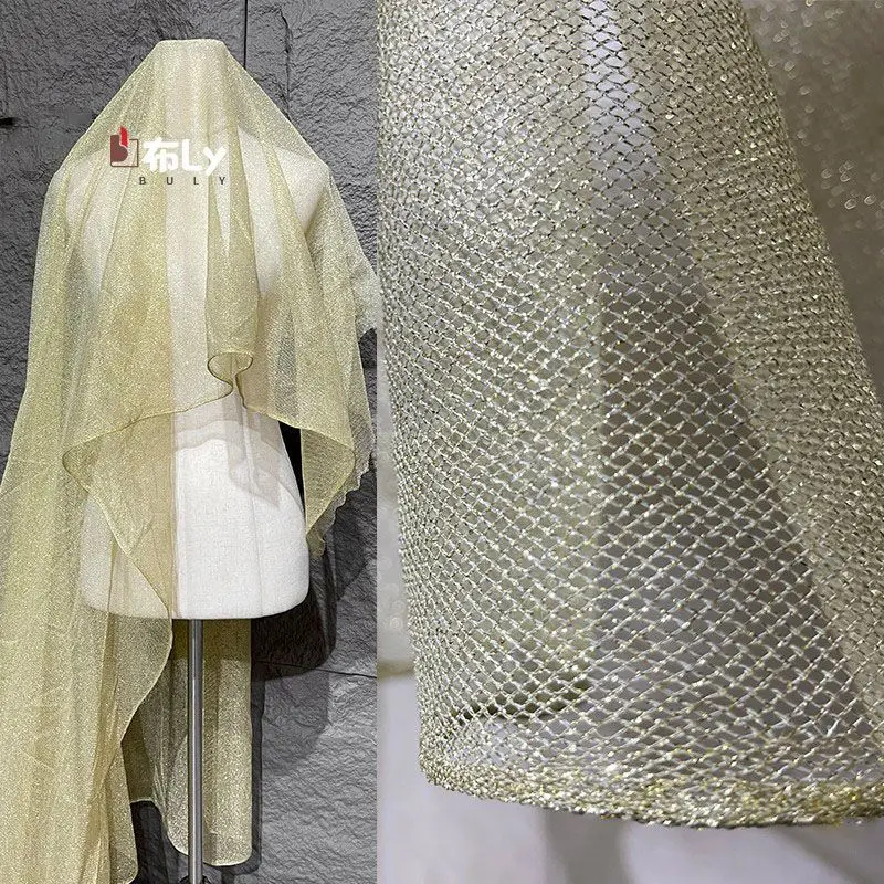 Светло-золотистая мягкая сетчатая ткань с перфорацией для декора пышных платьев и фаты, дизайнерская
Светло-золотистая мягкая сетчатая ткань с перфорацией для декора пышных платьев и фаты, дизайнерская