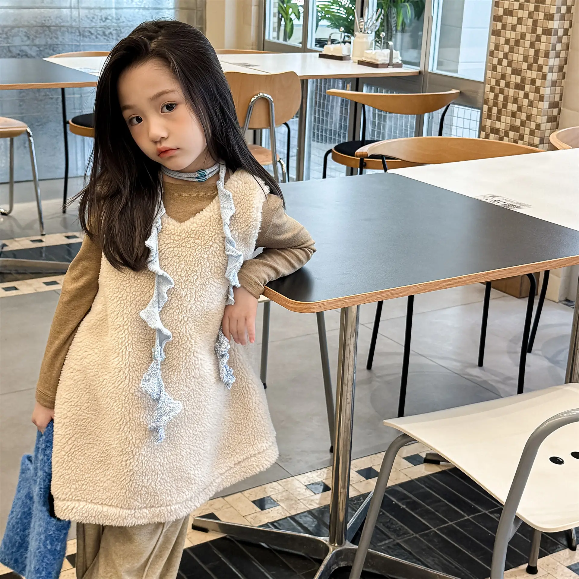 2025 Winter New Girls Lamb Fleece Dress Children Sleeveless Casual Dress Cute Baby Girl Princess Dress Kids Thick Warm Clothes
2025 Winter New Girls Lamb Fleece Dress Children Sleeveless Casual Dress Cute Baby Girl Princess Dress Kids Thick Warm Clothes