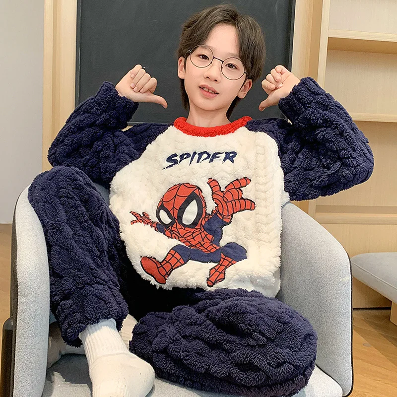 Зимние фланелевые пижамы для мальчиков, утепленный коралловый пуловер с круглым вырезом, одежда для дома с Человеком-пауком, рождественская пижама, детский домашний костюм, комплект
Зимние фланелевые пижамы для мальчиков, утепленный коралловый пуловер с круглым вырезом, одежда для дома с Человеком-пауком, рождественская пижама, детский домашний костюм, комплект