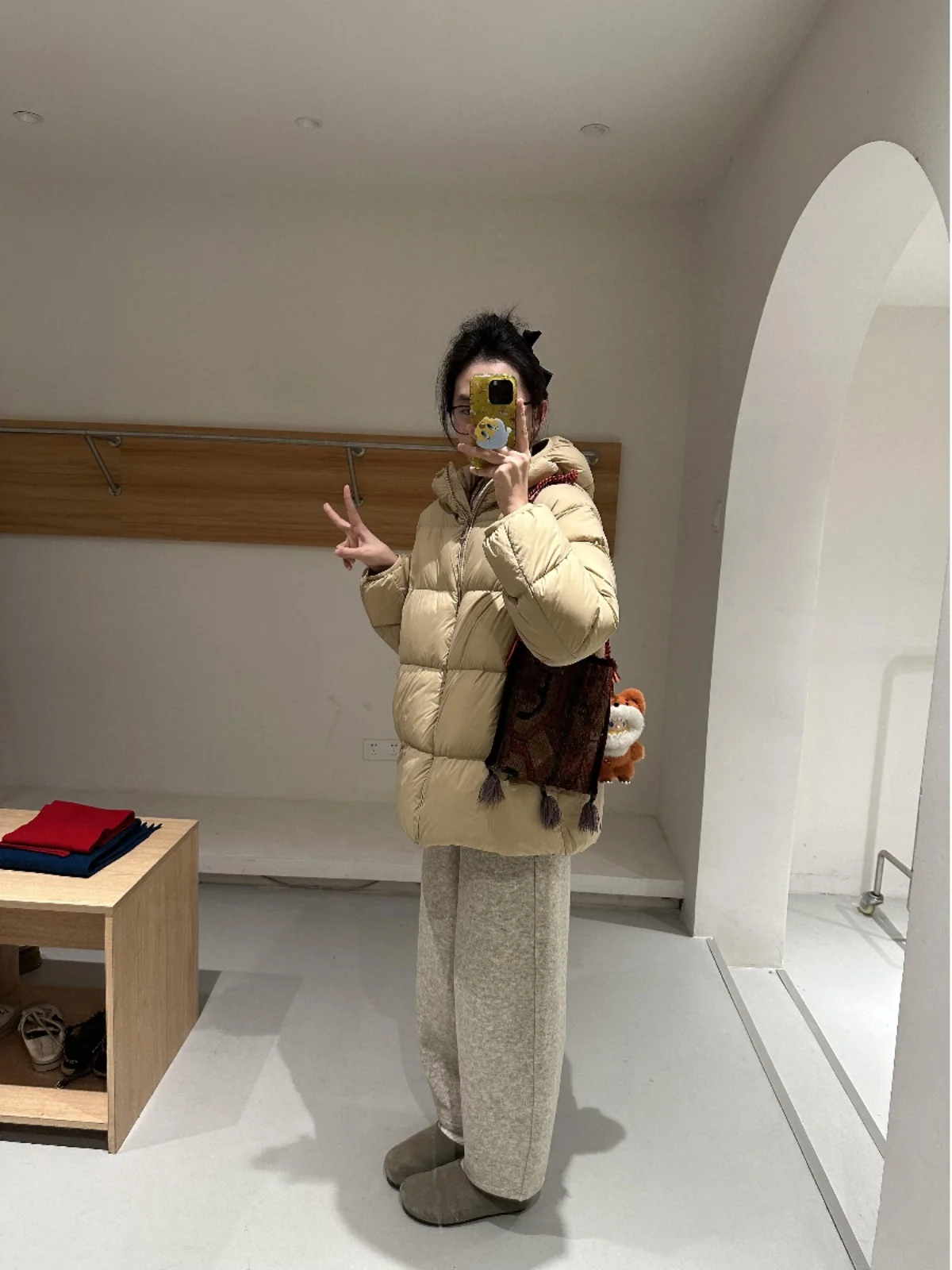 Korean Style Long Sleeve Hooded Cotton Jacket Women's Autumn Winter New Loose Simple Warm Cotton Coat Outerwear Top
Korean Style Long Sleeve Hooded Cotton Jacket Women's Autumn Winter New Loose Simple Warm Cotton Coat Outerwear Top
