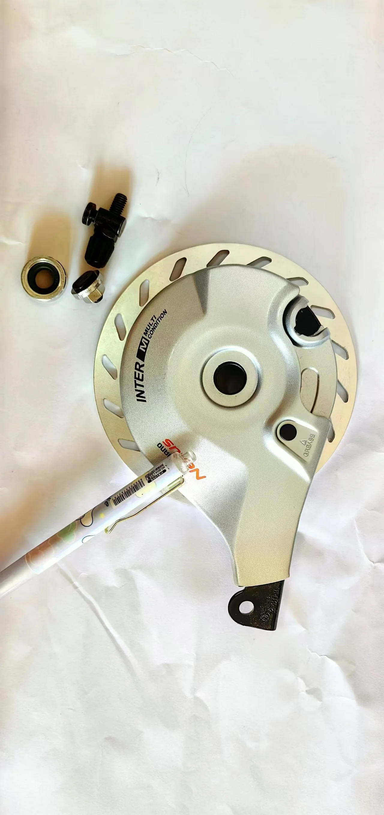 Для Shimano Nexus INTER M BR-C3000-R велосипед с задним роликовым тормозом и мелкими деталями
Для Shimano Nexus INTER M BR-C3000-R велосипед с задним роликовым тормозом и мелкими деталями