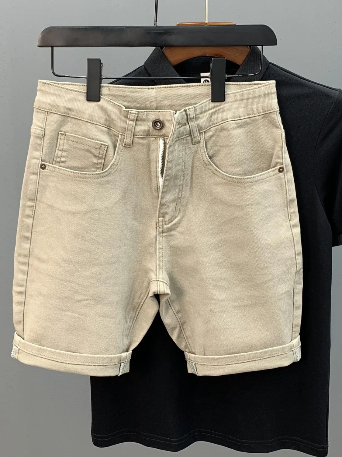 Summer New Vintage Men's Straight Leg Color Five-Point Casual Jeans Shorts Youth Versatile mid Waist Denim Pants
Summer New Vintage Men's Straight Leg Color Five-Point Casual Jeans Shorts Youth Versatile mid Waist Denim Pants