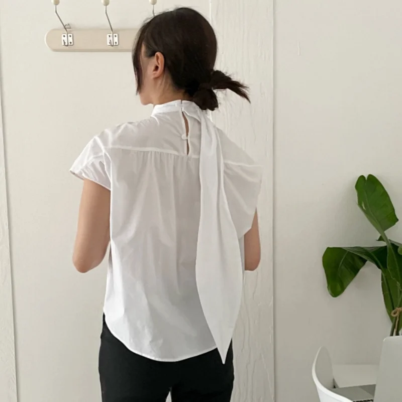Knot Twist Short Sleeve Shirt Stand Collar Draped Hem Versatile Base Layer Korean Style Women's Fashion Spring Autumn Winter
Knot Twist Short Sleeve Shirt Stand Collar Draped Hem Versatile Base Layer Korean Style Women's Fashion Spring Autumn Winter