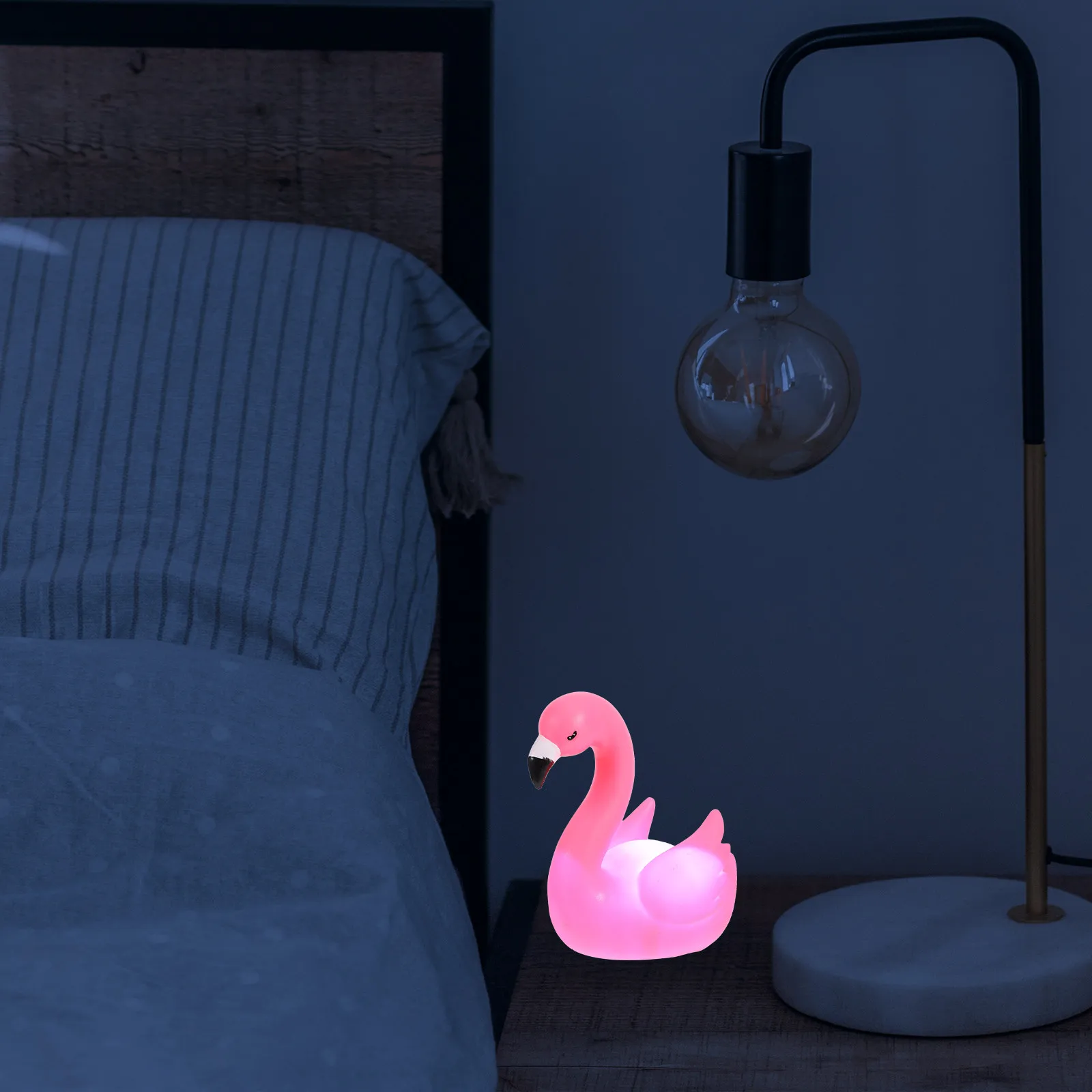 1 шт. Уникальный светильник для спальни, мягкий светодиодный ночник, не ослепляющий, безопасный для глаз, из винилового материала, легко чистится, в стиле фламинго
1 шт. Уникальный светильник для спальни, мягкий светодиодный ночник, не ослепляющий, безопасный для глаз, из винилового материала, легко чистится, в стиле фламинго