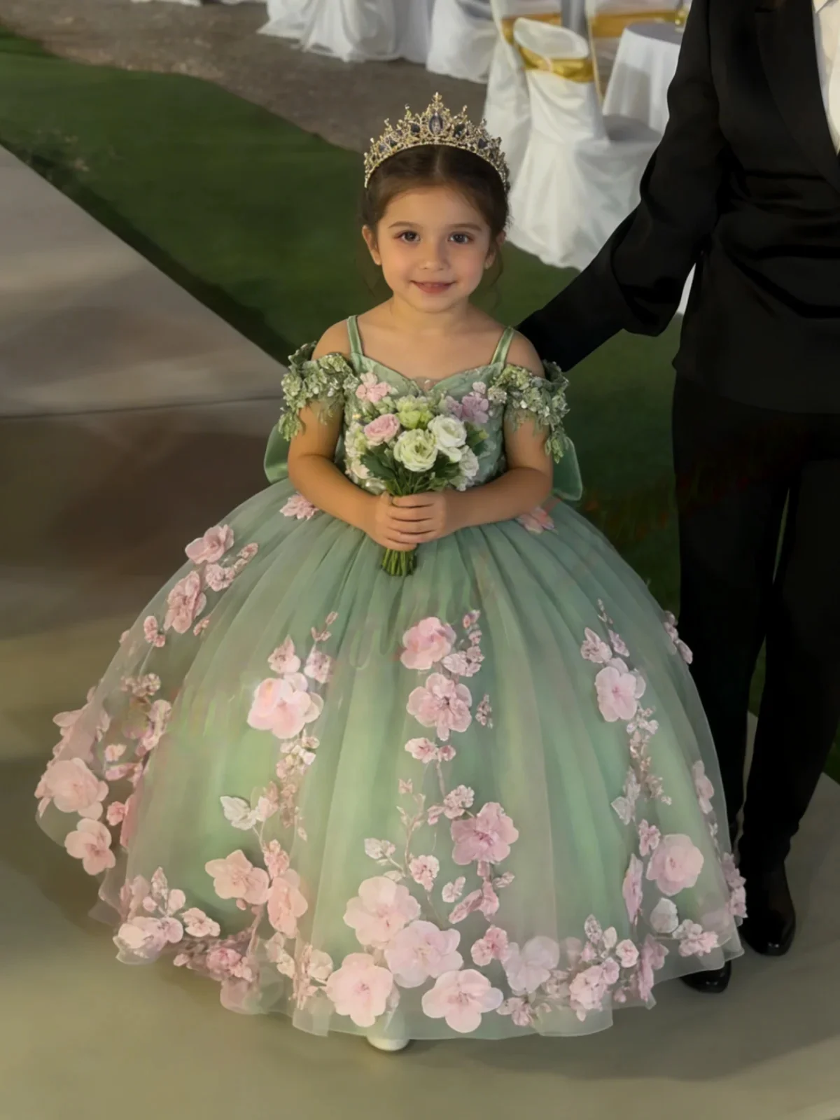 Custom Flower Girl Dress with 3D Floral Off Shoulder for Wedding Formal Pageant Gown for Girls Birthday Party Ball Gown for Kids
Custom Flower Girl Dress with 3D Floral Off Shoulder for Wedding Formal Pageant Gown for Girls Birthday Party Ball Gown for Kids