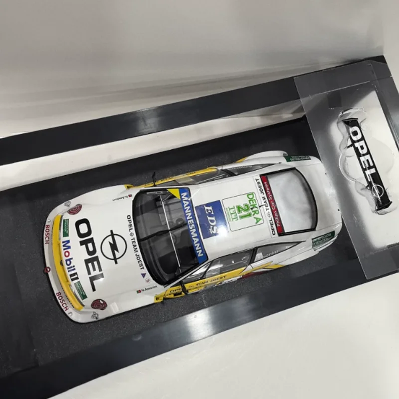 WERK83 1/18 Scale OPEL Calibra V6 1995 Alloy Racing Model Static Decoration Collectibles Gift Toys
WERK83 1/18 Scale OPEL Calibra V6 1995 Alloy Racing Model Static Decoration Collectibles Gift Toys