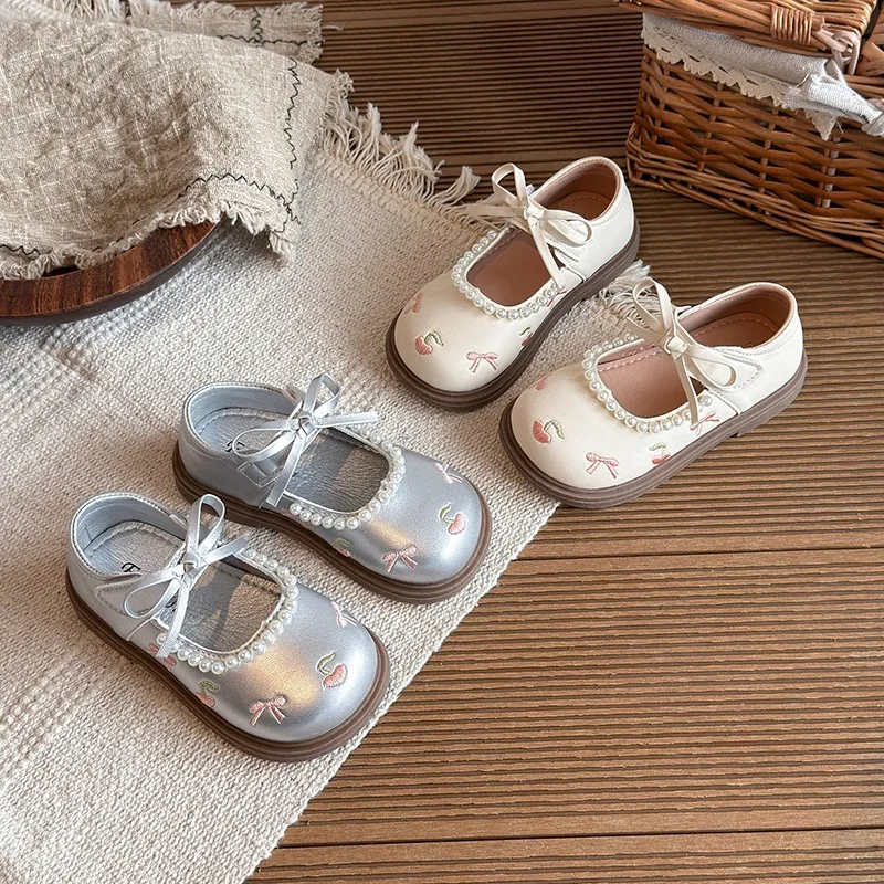 Spring Autumn Girls Princess Shoes Bow Cherry Pearl Cute Girls Flat Shoes Solid Colors Anti Slip Fashion Daily Children Shoes
Spring Autumn Girls Princess Shoes Bow Cherry Pearl Cute Girls Flat Shoes Solid Colors Anti Slip Fashion Daily Children Shoes