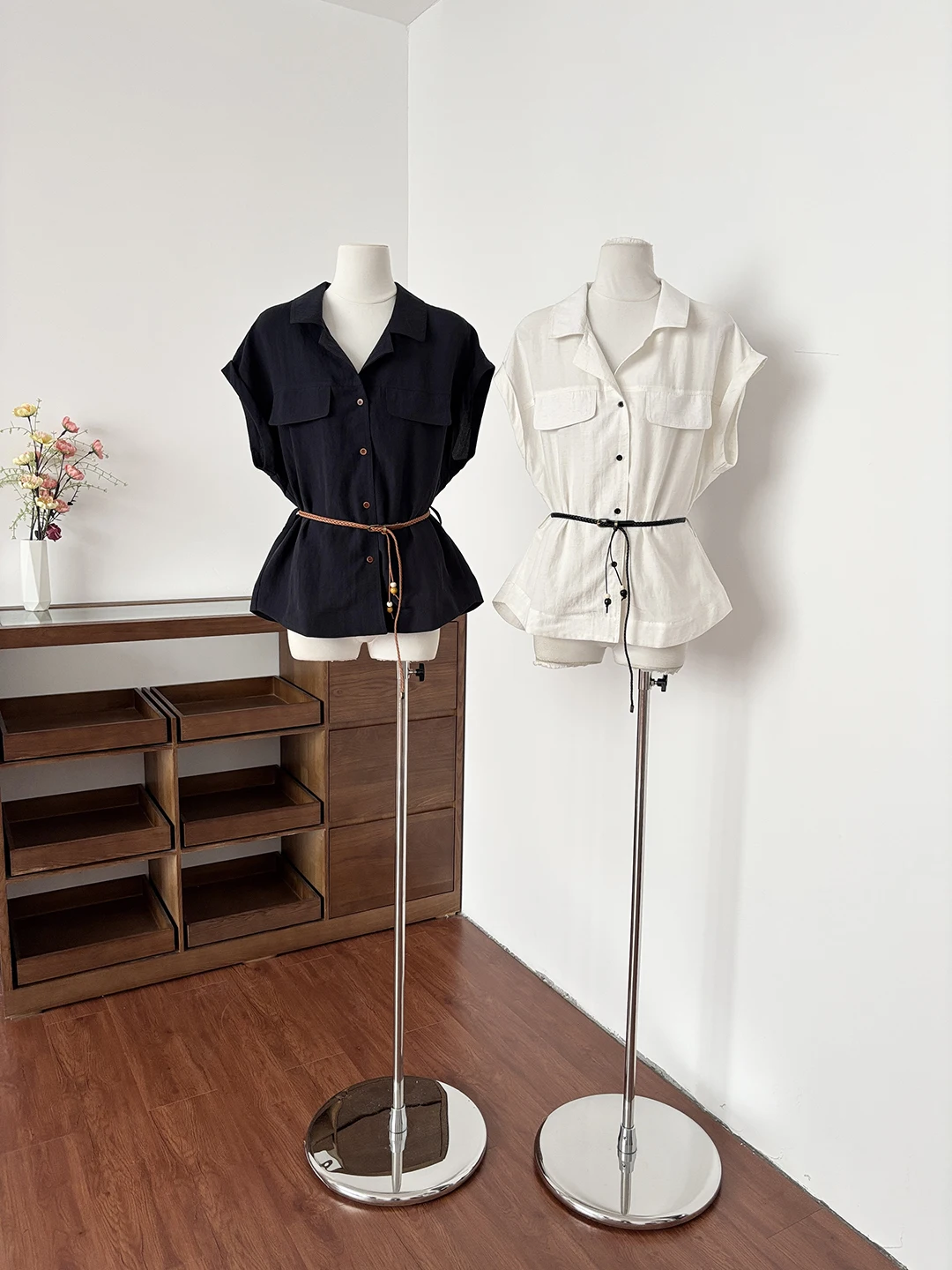 2026 Summer New Korean Style Simple Fashion Commute Shirt Casual Loose Women's Top Turn-down Collar Polyester Fiber Short Sleeve
2026 Summer New Korean Style Simple Fashion Commute Shirt Casual Loose Women's Top Turn-down Collar Polyester Fiber Short Sleeve