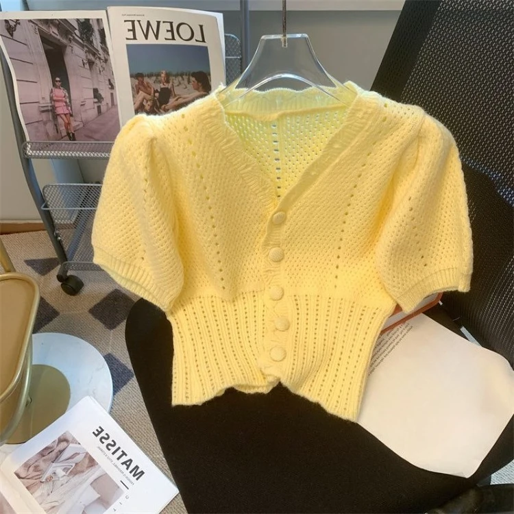 Y2k Simple Ice Silk Knitted Cardigan for Women V-neck Single Breasted Tops Mujer Sweet Puff Sleeve Hollow Out T-shirts
Y2k Simple Ice Silk Knitted Cardigan for Women V-neck Single Breasted Tops Mujer Sweet Puff Sleeve Hollow Out T-shirts