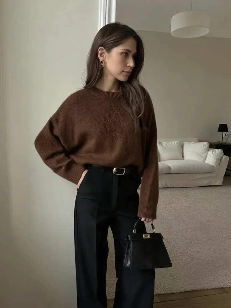 Casual Solid Knitted Round Neck Pullover Women Chic Full Sleeve Loose Pleated Wool Sweater 2025 Lady Daily Commute Street Outfit
Casual Solid Knitted Round Neck Pullover Women Chic Full Sleeve Loose Pleated Wool Sweater 2025 Lady Daily Commute Street Outfit