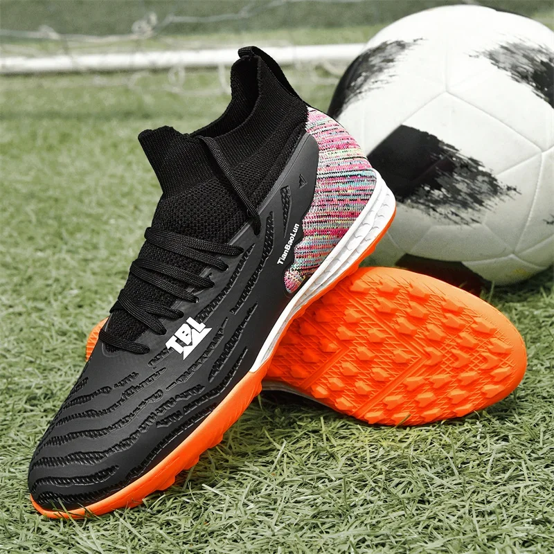 Hight-quality Soccer shoes Mbappé Competition training shoes Anti slip wear resistant Fustal Football boots Chuteira Society
Hight-quality Soccer shoes Mbappé Competition training shoes Anti slip wear resistant Fustal Football boots Chuteira Society
