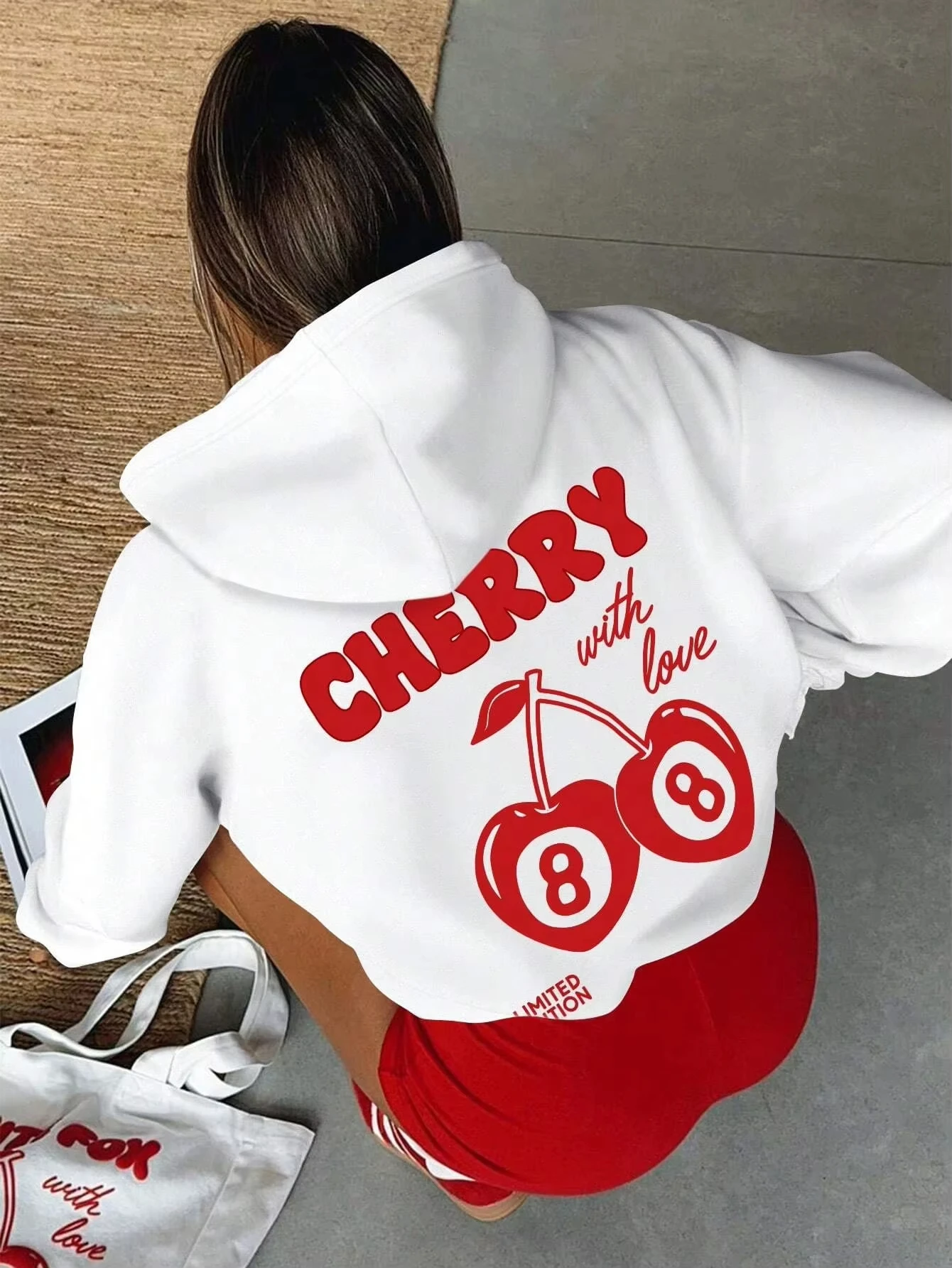 Cherry 88 Art Letter Prints Women Hoody Autumn Fleece Hoodies Hip Hop Loose Streetwear Unisex All-Match Fashion Tops Trend
Cherry 88 Art Letter Prints Women Hoody Autumn Fleece Hoodies Hip Hop Loose Streetwear Unisex All-Match Fashion Tops Trend