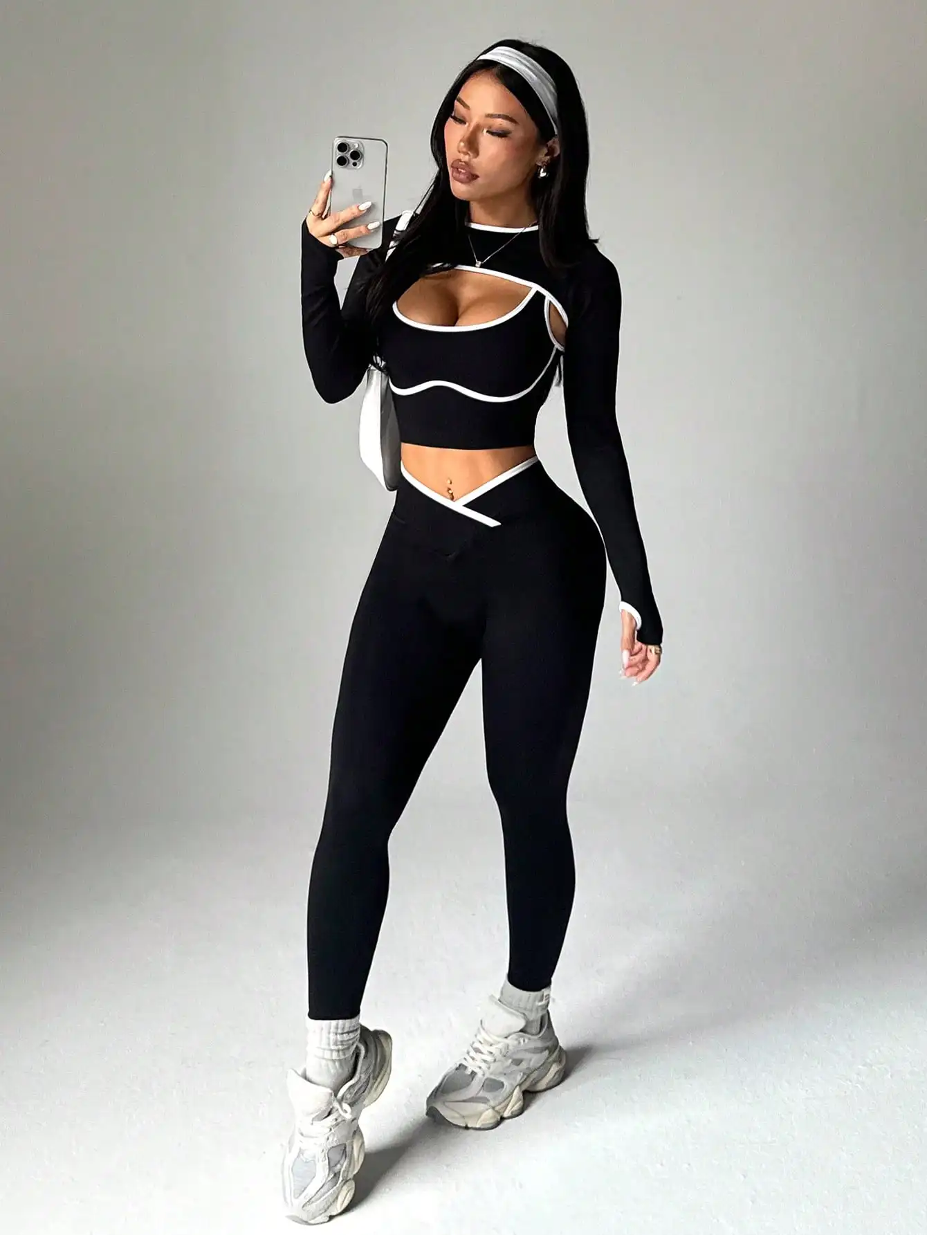 Dewbera 3pcs Women Seamless Ribbed Sports Set, Long Sleeve Shawl Collar Top, Contrast Color Tank, High Waist Tight Leggings Navy Workout Set
Dewbera 3pcs Women Seamless Ribbed Sports Set, Long Sleeve Shawl Collar Top, Contrast Color Tank, High Waist Tight Leggings Navy Workout Set