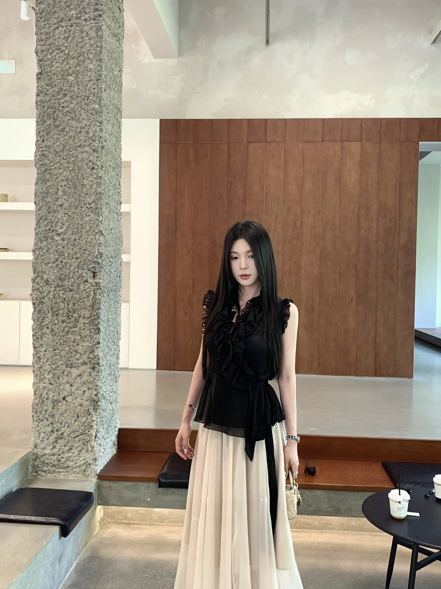 Leticia Bla V-Ne Chiffon Top Women's Summer Slimming Svel Faionable Korean Sle Polyester Fiber Casual Wear
Leticia Bla V-Ne Chiffon Top Women's Summer Slimming Svel Faionable Korean Sle Polyester Fiber Casual Wear