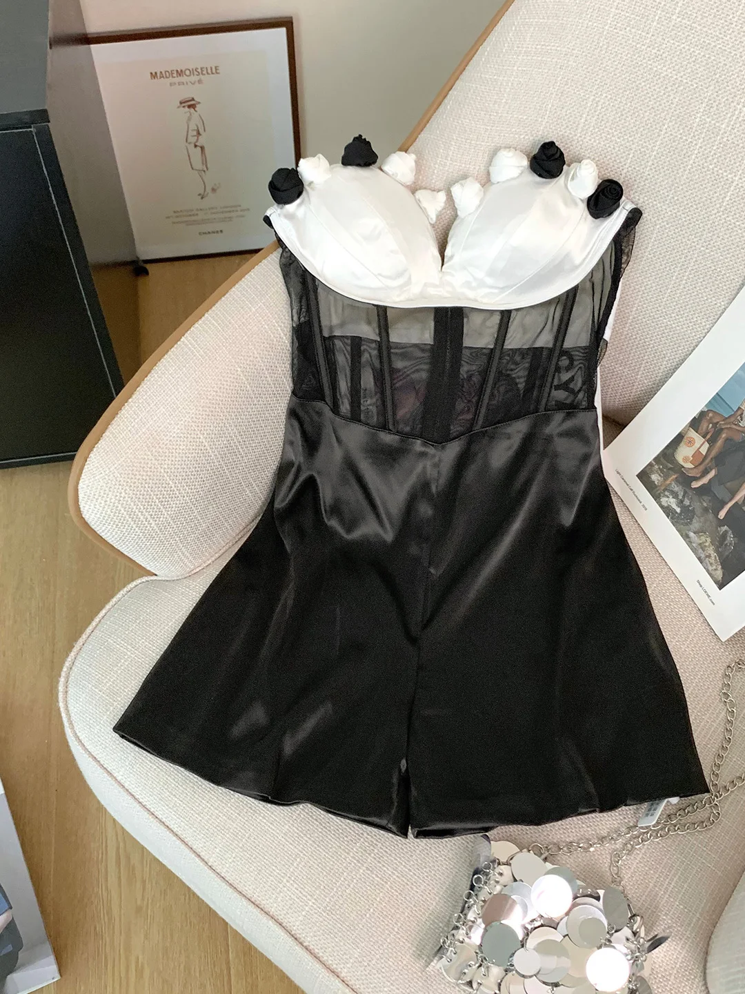 Женские сексуальные брюки-комбинезон с цветочным принтом, с завышенной талией, приталенные, весна-лето, милые, широкие штанины
Женские сексуальные брюки-комбинезон с цветочным принтом, с завышенной талией, приталенные, весна-лето, милые, широкие штанины