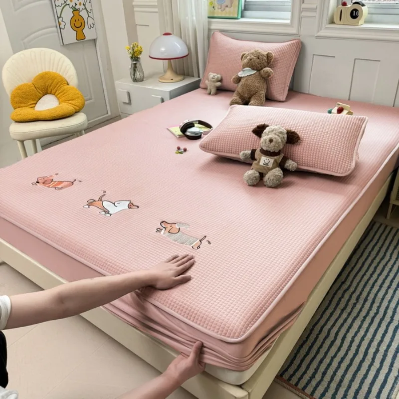 Новинка 2025, класс A Cool Ice Doudou, мягкий коврик, летний мультяшный коврик, коврик для кондиционера, набор из трех предметов, можно стирать в машине
Новинка 2025, класс A Cool Ice Doudou, мягкий коврик, летний мультяшный коврик, коврик для кондиционера, набор из трех предметов, можно стирать в машине