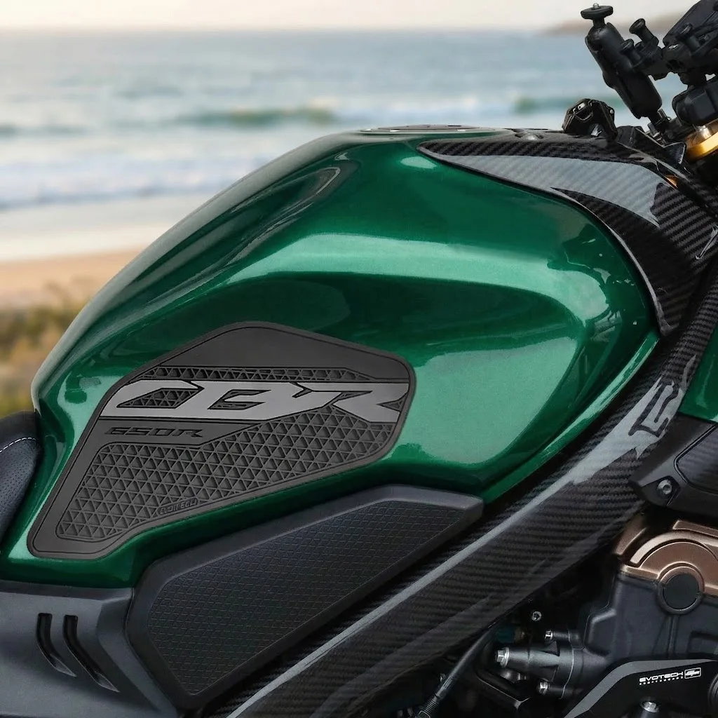 Накладки на бак для мотоцикла Honda CBR 650R 2019-2024: улучшенное сцепление и защита для комфортной езды
Накладки на бак для мотоцикла Honda CBR 650R 2019-2024: улучшенное сцепление и защита для комфортной езды