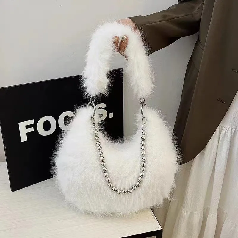Chic Plush Fluffy Shoulder Bag for Women - Pearl & Chain Mini Purse Elegant Casual Soft Handbag
Chic Plush Fluffy Shoulder Bag for Women - Pearl & Chain Mini Purse Elegant Casual Soft Handbag