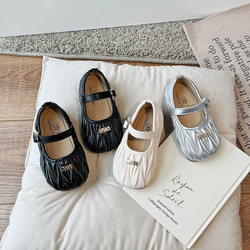 2024 Spring Autumn New Girls' PU Leather Shoes Soft-soled Round Toe One-Foot Casual leather shoe
2024 Spring Autumn New Girls' PU Leather Shoes Soft-soled Round Toe One-Foot Casual leather shoe