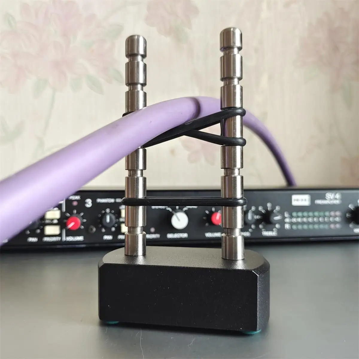 HiFi Audio Lift Wire Bracket Line Support Cable Stand Holder Trestle Anti-shock Shock Absorber Foot Feet Pads Cable Base
HiFi Audio Lift Wire Bracket Line Support Cable Stand Holder Trestle Anti-shock Shock Absorber Foot Feet Pads Cable Base