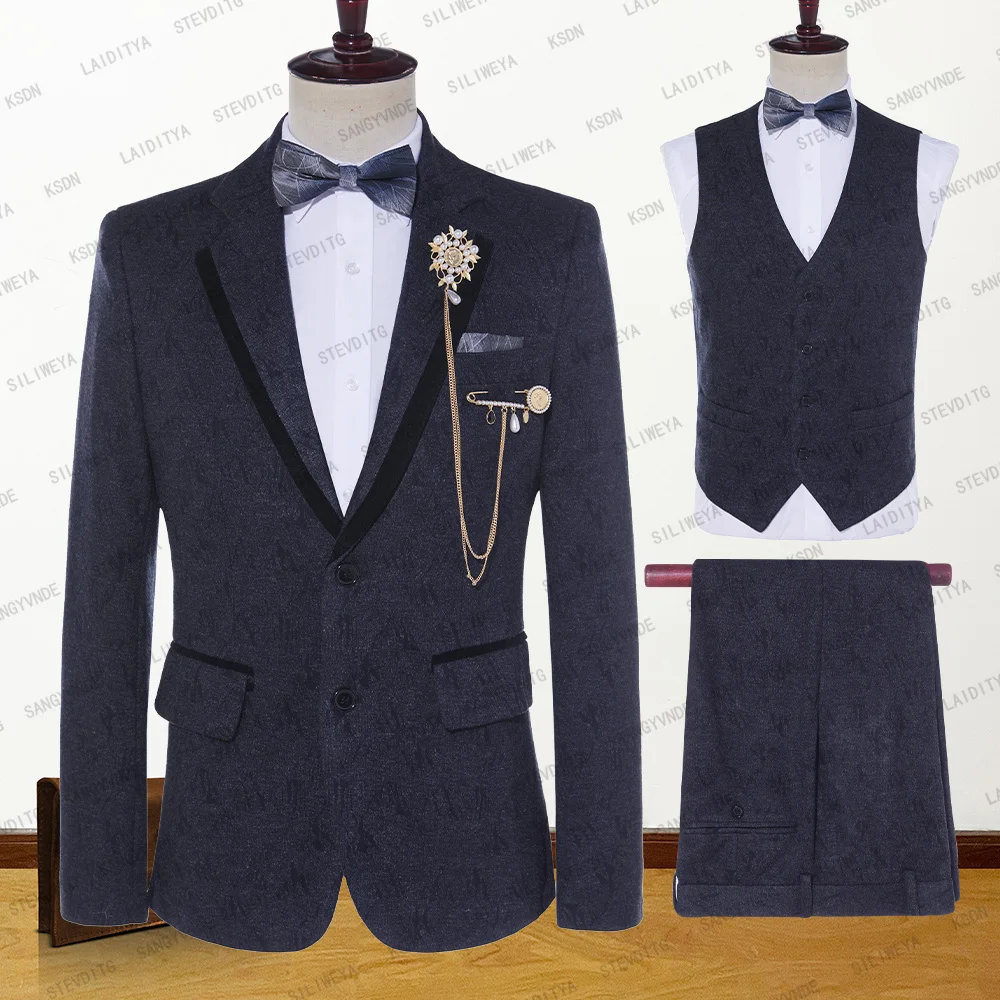 Luxury 3 Piece Men's Wedding Suit Fashion Dark Grey Velvet Letter Pattern Slim Fit Business Set Large Size Men Blazer Pants Vest
Luxury 3 Piece Men's Wedding Suit Fashion Dark Grey Velvet Letter Pattern Slim Fit Business Set Large Size Men Blazer Pants Vest