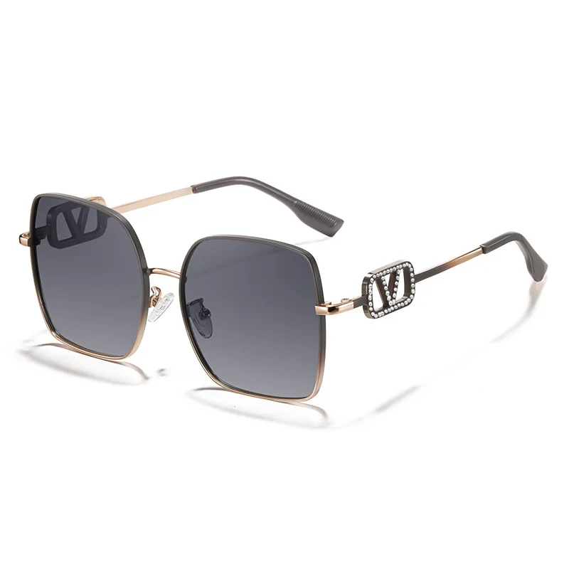 Type of UV-resistant, Sunshade, High-end and Fashionable Metal Driving Polarized Sunglasses for Women
Type of UV-resistant, Sunshade, High-end and Fashionable Metal Driving Polarized Sunglasses for Women